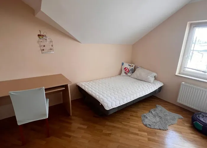 Peaceful 4-room House In - Bike Friendly