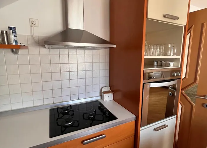 Peaceful 4-room House In - Bike Friendly Daire *