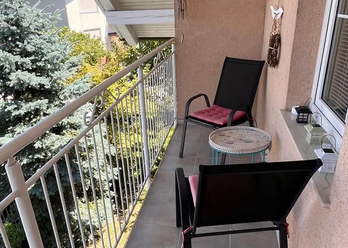 Apartma Peaceful 4-room House In - Friendly *