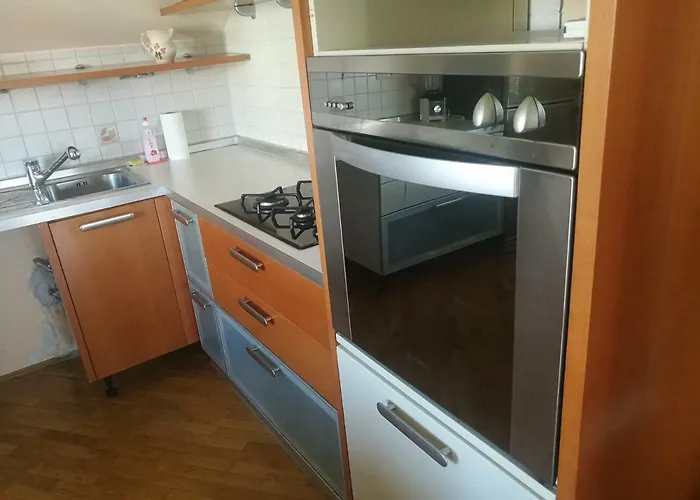 Daire Peaceful 4-room House In - Bike Friendly